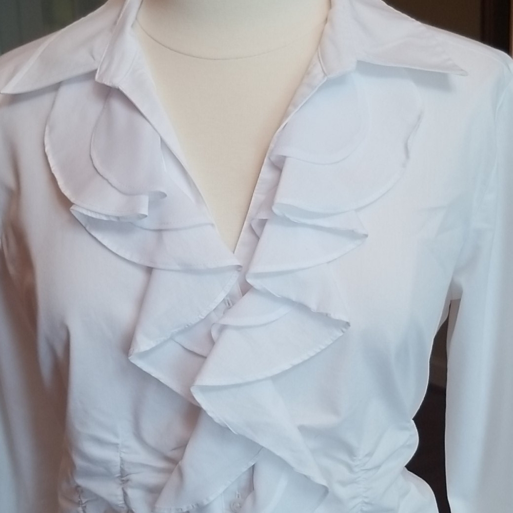 NWOT Ruffled button up shirt - Picture 5 of 8